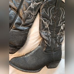 HOT black cowboy boots